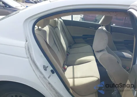 2010 Honda Accord 2.4 Lx z USA, uszkodzony, nr VIN 1HGCP2F35AA043302